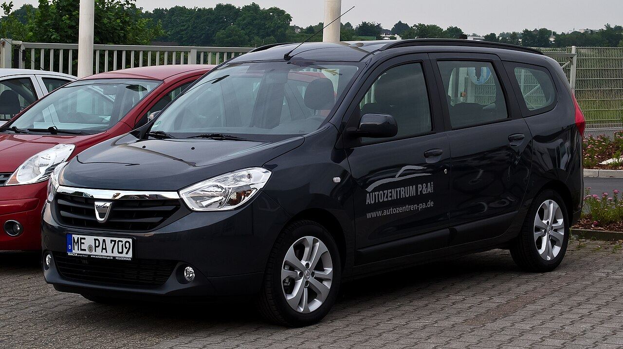 Representative black Dacia Lodgy viewed from the front and side